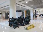 Más de 250 personas participan en un simulacro de atentado yihadista en el centro comercial La Morea