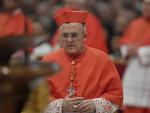 El Papa impone la birreta de cardenal al arzobispo de Madrid Carlos Osoro