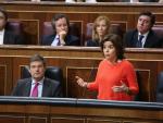 Santamaría reta a Podemos a presentar su reforma constitucional y airea las diferencias entre Iglesias y Errejón