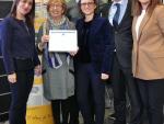 Una pensionista donostiarra finalista para el Premio Vida Activa de CaixaBank por su acogida de niños de Chernóbil
