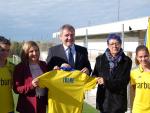 Diputación valora la implicación del Cádiz C.F. y Carbures en el impulso del fútbol femenino