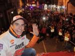 Márquez celebra con Cervera su quinto título mundial