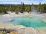 Aguas termales de Parque Yellowstone disuelven cuerpo de un hombre
