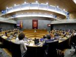 El Parlamento de Navarra aprueba complementar 22.000 pensiones con subidas de hasta el 8% en 2017
