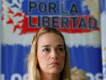 La mujer de Leopoldo López vuelve a denunciar la incomunicación del opositor venezolano en prisión