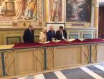 El Papa Francisco recibe a Carlos de Inglaterra y a su esposa Camila en el Vaticano