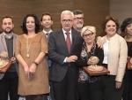 Junta destaca la importancia de los autónomos y anuncia la firma de una nueva orden de ayudas con 40 millones de euros