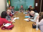 Junta informa a vecinos del entorno de la desembocadura del Guadalhorce de las actuaciones contra los mosquitos