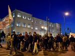Grecia y sus acreedores acuerdan más recortes para desbloquear el rescate
