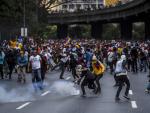 Un joven de 19 años muere por herida de bala durante las protestas de la oposición en Venezuela