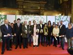 Bizkaia entrega sus Premios Lauxeta 2016 a la red de euskaltegis y a José Ángel Iribar