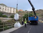 Retiran 25 toneladas de residuos en el barrio de Los Lavaderos (Tenerife)