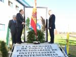 Inaugurado un monolito en Algeciras en homenaje a los funcionarios de prisiones víctimas del terrorismo