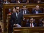 Hernando (PSOE) dice que le "repugna" que Podemos coloque a Felipe González al lado de Bárcenas y Rato en su 'Tramabús'