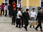 Los agricultores vietnamitas liberan a todos los funcionarios que secuestraron en Hanoi como gesto de protesta