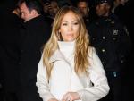 Jennifer Lopez continúa enfrentada a su primer marido
