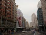 Carmena da las gracias a los madrileños por hacer Madrid más "vivible y paseable" tras el corte al tráfico de Gran Vía