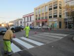 El Ayuntamiento de Carmona comienza un plan para la mejora de 58 pasos de peatones