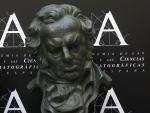Juanma Bajo Ulloa asegura no tener nada que ver con la puesta a la venta de un Premio Goya en una tienda de Vitoria