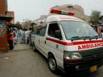Mueren once niños al colisionar un vehículo escolar con un tren en Pakistán