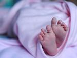 Seis bebés castellano-manchegos llevan el apellido materno en primer lugar en julio, de 1.424 nacimientos en la región