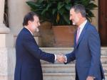 Rajoy informa al Rey de la cumbre con Macron, Merkel y Gentiloni que tratará sobre Europa, inmigración y terrorismo