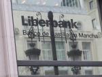 El consejo de Liberbank invierte más de 100.000 euros en la entidad tras el veto a las ventas en corto