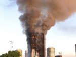 Aumentan a 12 los muertos por el incendio en la torre Grenfell de Londres