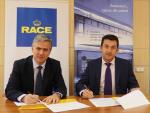 La Mutua Asepeyo y el RACE firman un acuerdo para impulsar la prevención de los riesgos laborales derivados del tráfico