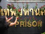 "Camisas rojas" piden la liberación de sus líderes en la prisión de Bangkok