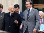 Los representantes del grupo de Fini en el Gobierno italiano presentan su dimisión