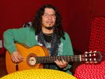 "Medio hombre, medio guitarra", Raimundo Amador pone fin a 5 años de silencio