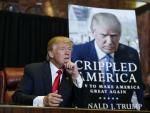 Donald Trump presenta su libro "Crippled America: How to Make America Great Again,"