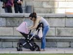 Las madres españolas son las que se siguen ocupando del cuidado de los menores de 3 años, según el CIS