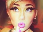 Miley Cyrus se disfraza de Nicki Minaj en su fiesta de Halloween