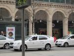 El Ayuntamiento apoya al sector del taxi y rechaza la concesión de nuevas licencias para VTC