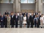 La Comisión Nacional para el II Centenario del Museo del Prado, constituida bajo la presidencia de los Reyes