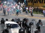 Aumenta la tensión y la violencia en México por la desaparición de los 43 estudiantes