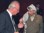 Isaac Rabin y Yasir Arafat / AFP