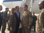 Carter aterriza en Afganistán para visitar a los soldados estadounidenses