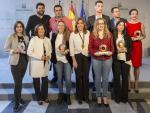 Díaz destaca "el talento, la creatividad, la solidaridad y la entrega" de galardonados en los Premios Andalucía Joven