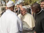 El Papa Francisco con el imán de la mezquita de Bangui