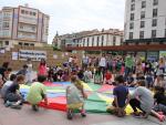 Soria visibiliza a los refugiados con un gran muro lleno de frases y experiencias en el Día Internacional