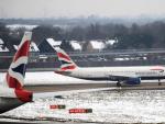 Los aeropuertos europeos vuelven a la normalidad tras el caos por las nevadas