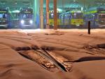 La nieve obliga a suspender vuelos y causa caos de tráfico en Alemania