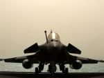 Francia ataca desde el portaaviones Charles de Gaulle al Estado Islámico en Irak