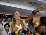 Lilian Tintori llama a manifestarse este domingo en Caracas "vestidos de blanco"