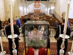 Los feligreses tocan por primera vez la reliquia de Santa Faz en una cita histórica