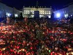 Los polacos velaron toda la noche al presidente fallecido