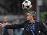 Mourinho prepara dos partidos para jugar contra el Barcelona, con y sin Sneijder